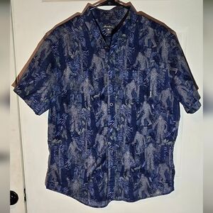 Eddie Bauer Big foot button down